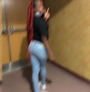 Meet your Posher, Davena